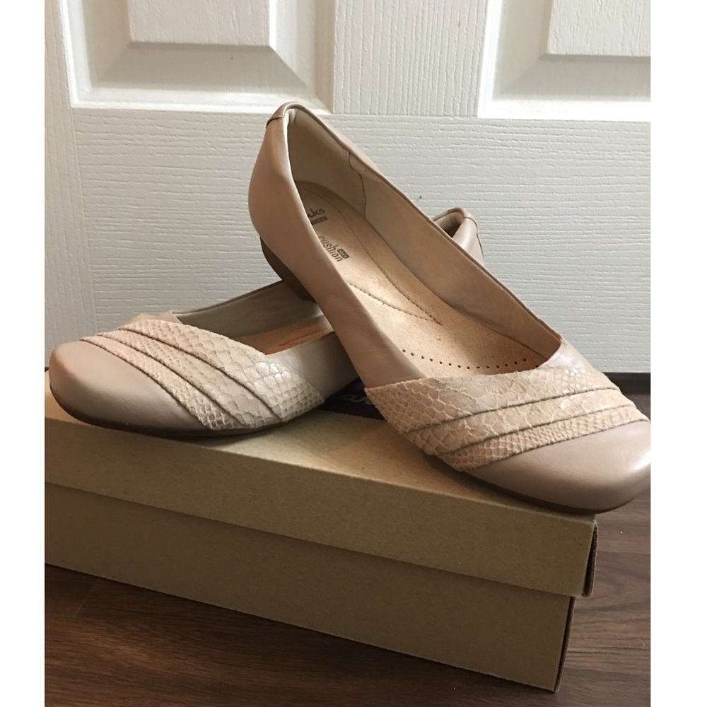Clarks Blanche Cecee Sand Leather Work Flats